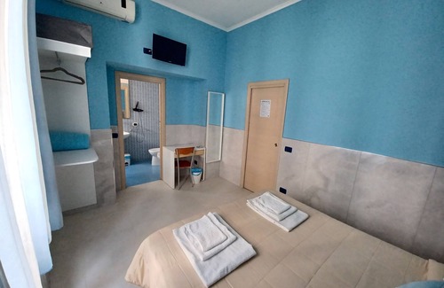 Naples City Centre Bed & Breakfast | B&B Quattro Palazzi center of Naples, in the heart of Naples, breakfast included