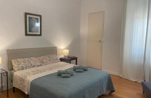 Saint-Louis Bed & Breakfast | B&B rue Royale Versailles