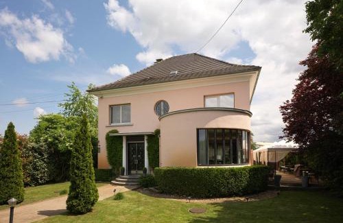 Ostheim Bed & Breakfast | B&B "Villa Fink"
