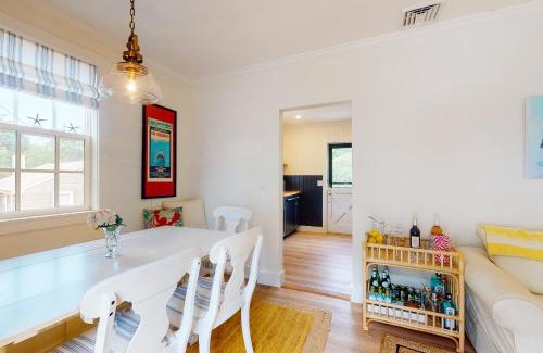 Chatham House | B By the Sea
