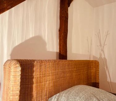 Huenxe Apartment | b e d & a g e d e s i g n -medium- wunderschönes Zimmer mit Bad - Rechnungserstellung für Geschäftsreisende & Firmen