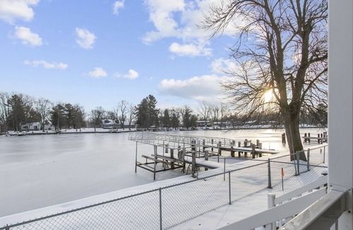 Fremont House | B-Fremont Wolf River Waterfront Homes