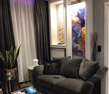 Volos City Centre Apartment | B & K Luxury & Elegant Volos Suite