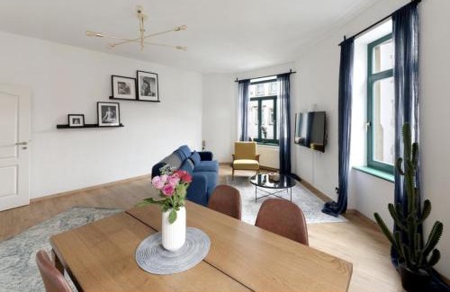 Leipziger Vorstadt Apartment | B OUR GUEST at NEW Vintage Chic Apartment