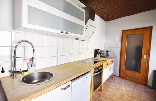 Bergisch Gladbach Apartment | B03 Central Apartment Bergisch Gladbach, 65qm, 2 Schlafzimmer, 1 Wohnzimmer, Max. 5 Personen