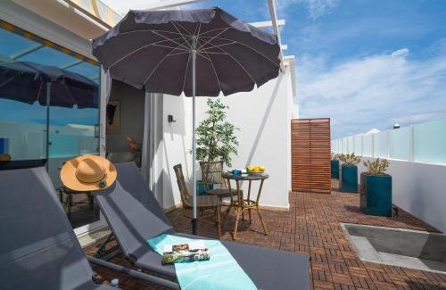 Charco del Palo Apartment | B2 Bungalow Casitas de luz
