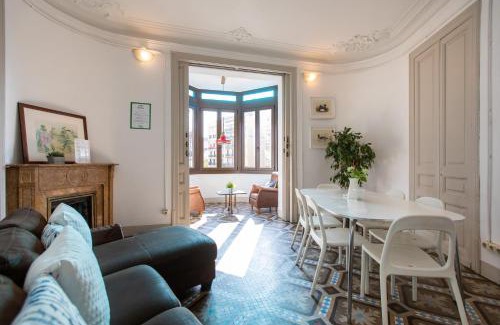Eixample Apartment | b21-Apartamento Modernista para Grupos