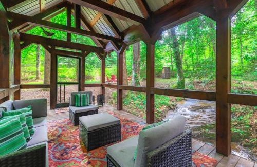 Foxfire Estates House | Babbling Brook - 10 Minutes Downtown Blue Ridge GA