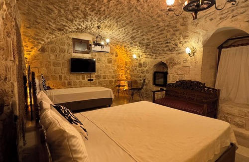 Artuklu Cabin | Babussor konağı