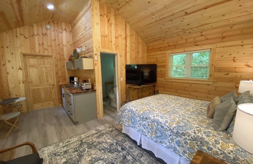 Lake Sequoyah House | Baby Bear's Den, Tiny Paradise