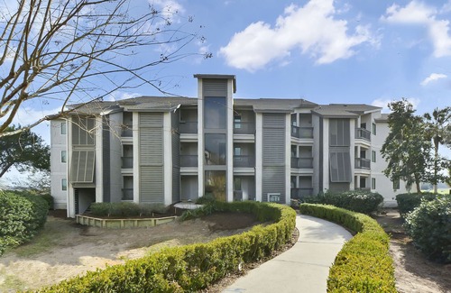 St. Simons Island Condo | Baby Blue Heron - Studio unit, sleeps 4, great views!