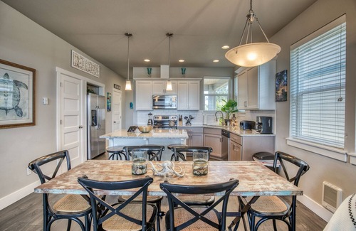 Ocean Shores House | Baby Shark Villa - Oyhut Bay Seaside Village