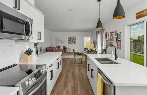 Hadley - Washington Apartment | Bachelorette's Dream/Rftop Deck/Penthouse