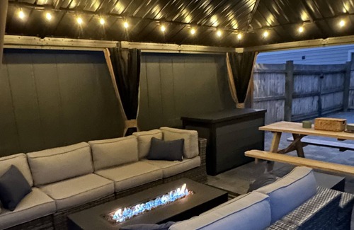 Oregon Water Wonderland House | Backcountry Basecamp