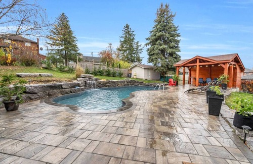 Bradford House | Backyard Oasis in Bradford-Pool