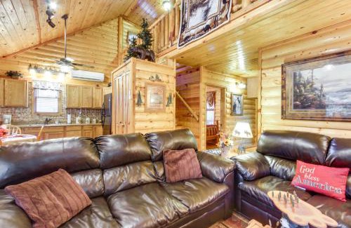 Cosby House | Backyard and Porch Rural Cosby Log Cabin!