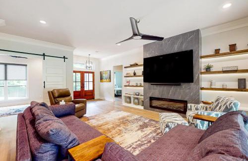 Hot Springs Village House | Backyard Birdie