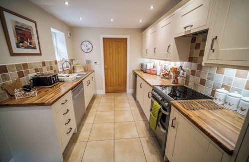 Thirkleby House | BADGER, family friendly, character holiday cottage in Thirsk