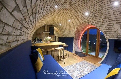 Rhayader Cottage | Badgers View - a hobbit hut that sleeps 6 guests in 3 bedrooms