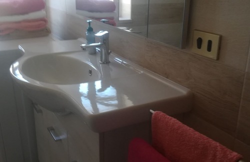 Badolato Marina Apartment | Badolato Marina apartment with terrace in a quiet area surrounded by greenery
