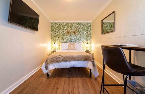 Bahama Beach Hotel | Bahama Breeze Suites