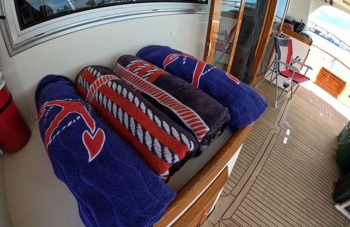 Nassau Boat Rental | Bahamas Family Catamaran Exumas adventure - all inclusive.
