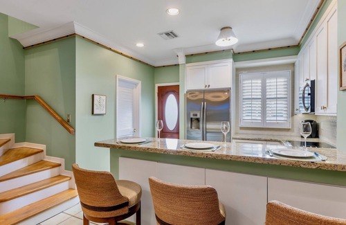 Bahama Village House | *BAHAMIAN BAMBOO @ THE ANNEX* Chic Home By Duval & Beach + LAST KEY SERVICES.