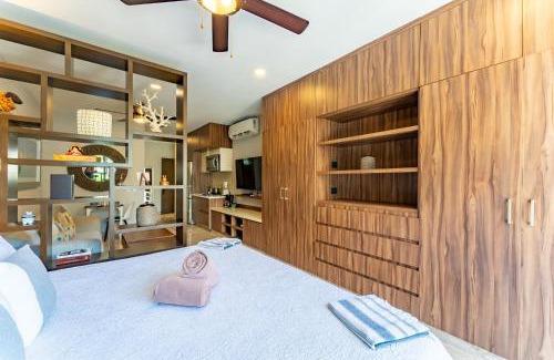 Zazil-ha Apartment | Bahay Condos steps from the beach and 5th ave