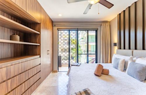 Zazil-ha Apartment | Bahay Condos steps from the beach and 5th ave