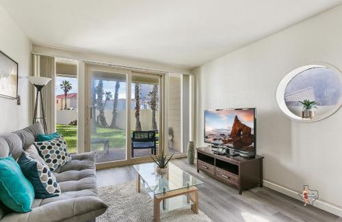 South Padre Island Apartment | Bahia Mar Solare Beachfront Resort Condos with Two Pools