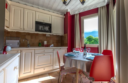 Duingt Apartment | BAIE DES VOILES - #102 Vue lac & Chateau 1 chambre