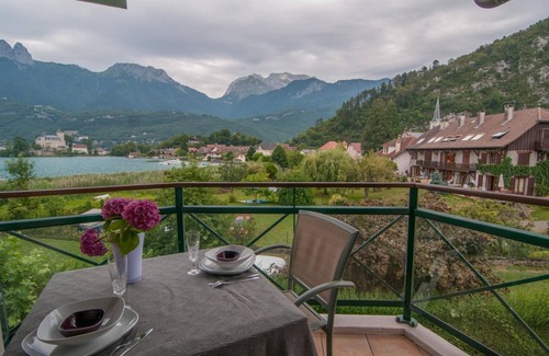 Duingt Apartment | BAIE DES VOILES - #208 DUPLEX vue lac et Chateau.
