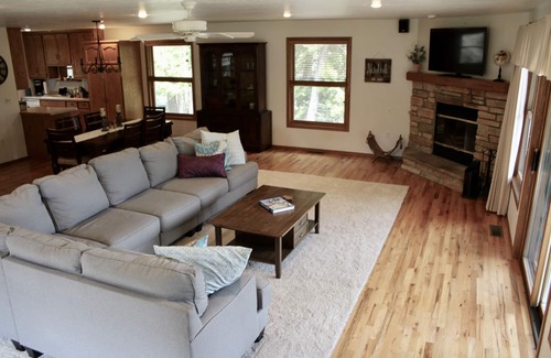 Baileys Harbor House | Baileys Harbor retreat across from Lake Michigan - WALK/BIKE to town!
