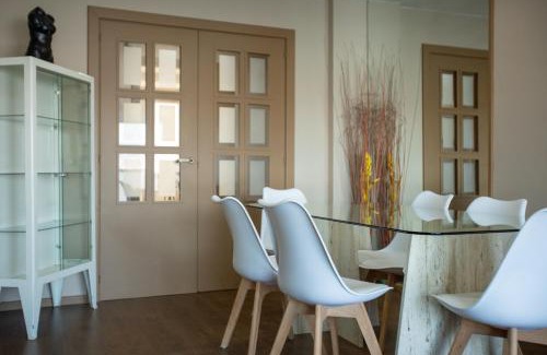 Baiona Apartment | BAIONA PRIMERA LINEA PLAYA 6 HUESPED CON GARAJE