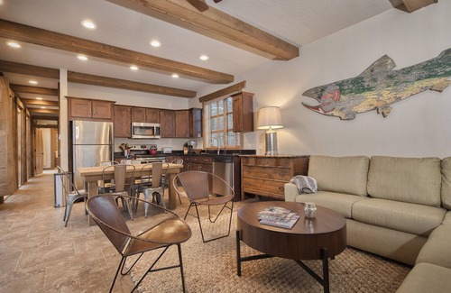 Jackson Hole House | Baitshop Cabin. Privacy in Downtown Jackson. 2 blocks to Town Square. A/C