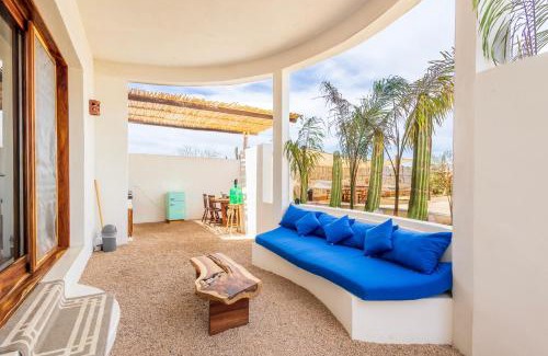 Cerritos Hotel | Baja Luna Cerritos