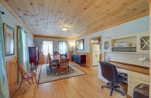 Bakersville House | Bakersville Retreat w/Deck, Fire Pit & Grill!