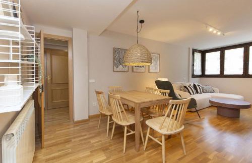 Hoz de Jaca Apartment | Balaitus by BeValle