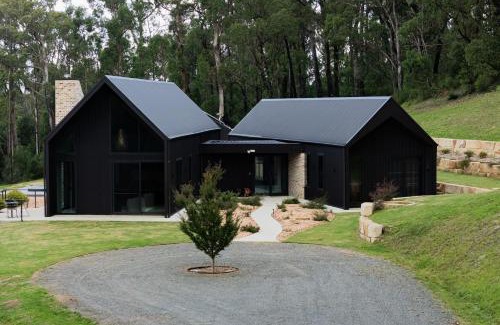 Exeter House | Balangara, Exeter
