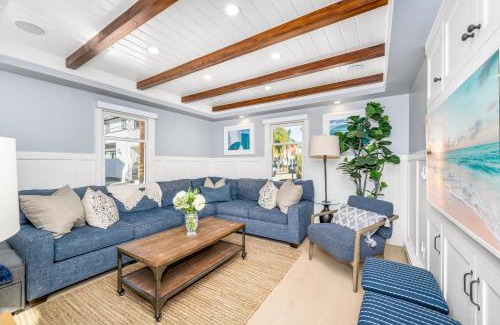 Balboa Island House | Balboa Island Gem with Patio & Beach Essentials