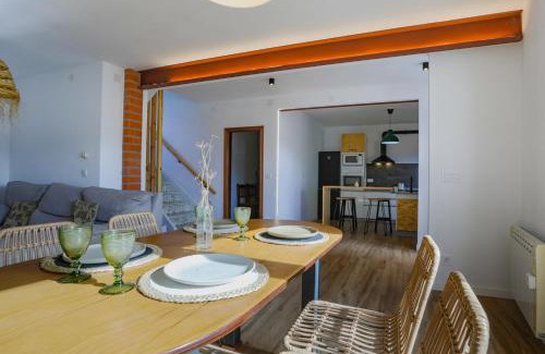 Outes House | Balcón de Braño