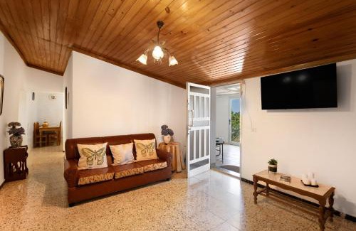 Vega de San Mateo House | Balcón de Galaz