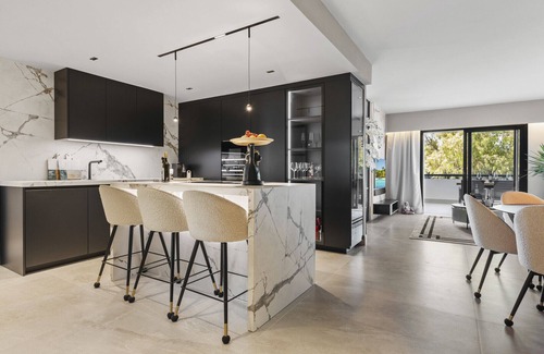Golden Mile Apartment | Balcon de Puente Romano