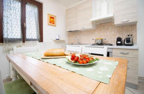 San Tommaso Tre Archi Apartment | [Balcone Vista Mare] Wi-fi A/c 2 bagni Parcheggi