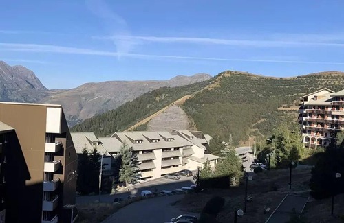 Eclose-Est Apartment | Balcons Residence D'huez - apartment 2 corners mountain ALPE D'HUEZ QUARTIER CLOSE EST