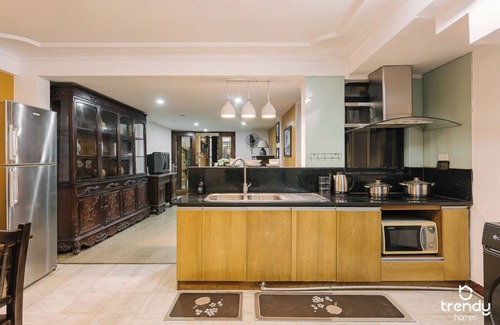Trang Tien House | Balcony- 450m2- 6BR for 16PPL- Near Opera House