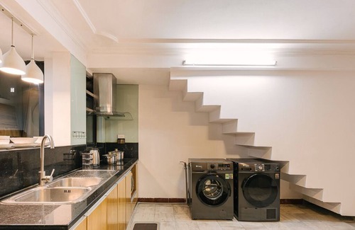 Trang Tien House | Balcony- 450m2- 6BR for 16PPL- Near Opera House