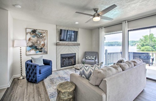 Hot Springs Apartment | Balcony and Lake Access Hot Springs Getaway!