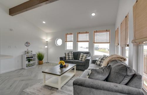 Galveston Apartment | Balcony and Sunset Views Coastal Port Bolivar Gem