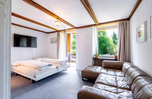 Beatenberg Apartment | Balcony and Terrace with View and 15min to Interlaken